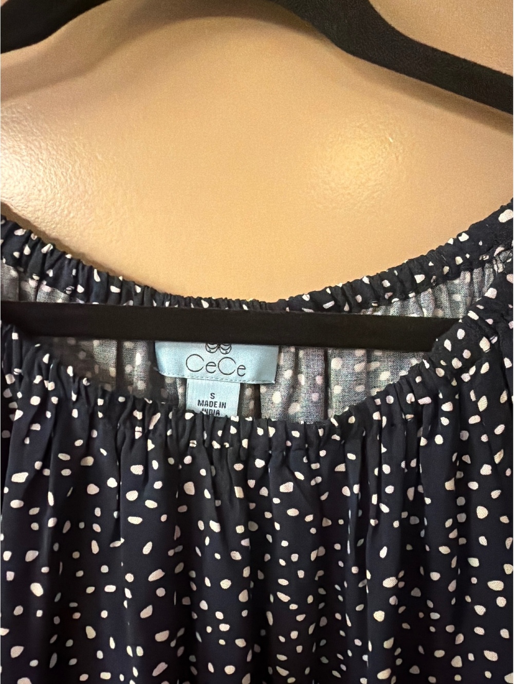 CeCe Women's Navy Blue White Polka Dot Ruffle Sleeve Blouse Size Large - Picture 3 of 4